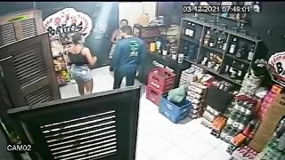 Hitman Quickly Executes Store Girl in Cold Blood