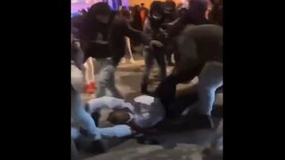 Pack Of Wild Youths Go On Rampage In Chicago, Beat Bus Driver Senseless
