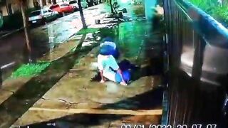 Woman Violently Robbed In Brazil