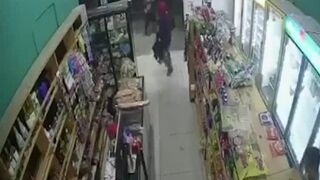 Brave Elderly Man Disarms Thief During Robbery
