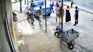 Criminal Tastes the Chicken In Failed Robbery Video From Brazil