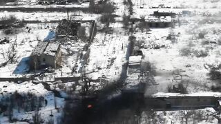 Ukraine's Airborne Brigade Destroys Russian Tanks with Launchers