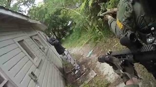 Deputies Raid 2 Suspected Drug Houses in Florida!
