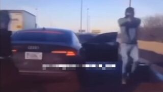  Moment a Mother and Her Son are Ambushed on Chicago Highway