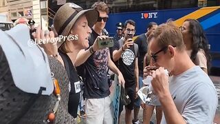 Trolling PETA: Man Eats Tasty Burger in Front of Animal Rights Activists. 