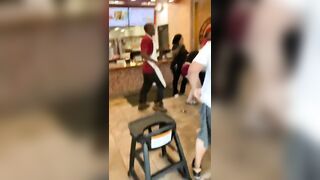 The Whole Popeyes Staff Joined In To Jump Her!