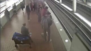 FBI Special Agent Shoots Dead a Man During Dispute on DC Metro Platform