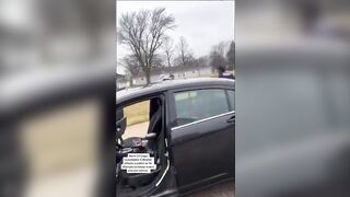 Idiot Resists arrest While Screaming "I'm not resisting"