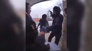Woman and her Little Son Robbed at Their Own Home by Chicago Thugs