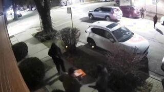 Chicago Thugs Politely Rob a Delivery Man For His Vehicle!