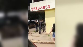 Guy Swings at Police Officer For Trying to Arrest Him .. Bad Idea