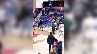 CHICAGO: Two Coaches Start a Bench Clearly Brawl at HS Basketball Game