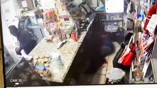 Man Shoots Deli Employee in The Face For Allegedly Stealing From His Home!