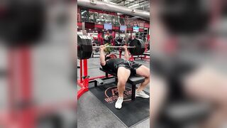 Gym Horror ... Dude Crushed by 400lb Bench Press