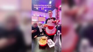 Restaurant Called ‘Karen’s Diner’ Will Be Serving Burgers Karen Style