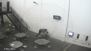Georgia Jails Aren't' for the Weak...Deputies Beat inmate to a Pulp