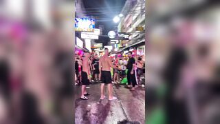 Tourists who assaults bar staff and women in Pattaya, Thailand gets knocked down