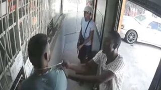 Just Like That: Man Gets His Chain Snatched!