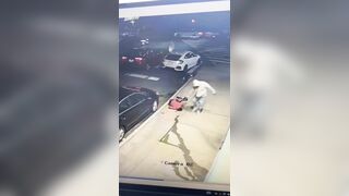 Man Shot By His Rivals in Front of a Club in Queens, New York!