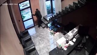 Lawyer Fights For His Life With Armed Robbers & Makes Them Run Away!