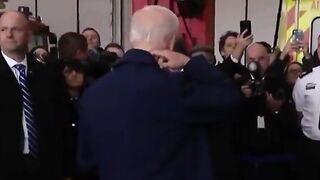 People Noticed Something Very Strange After Joe Biden Scratched His Neck On Live TV!