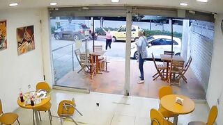 Armed Colombian Man Freaks out While Trying to Rob People!