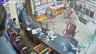 Armed Robbery Goes Very Wrong For The Bad Guys