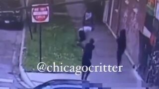 Gang Execution Caught on CCTV in Chicago as Thugs Murder Rival In Broad Daylight