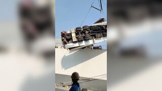 Crane Operator is Getting Fired after This Disaster