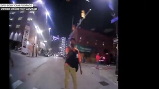 Detroit Cop Knocks Out a Man Threatening Officers!