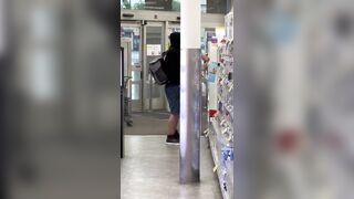 Thief Uses Blowtorch to Shoplift at a Walgreens Store in New York City!