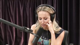 Hot Comedian Nikki Glaser Details Her Porn Habits (What a Freak)