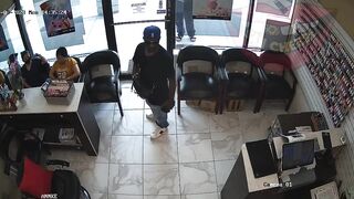 Man Attempts to Rob a Salon in Atlanta Gets Ignored by Everyone Eventually Leaves