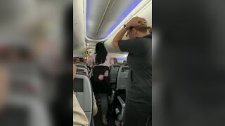 Woman Assaults Stewardess because she Thinks Her Bf is looking at Her