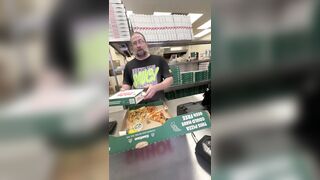 Manager Refuse To Refund Black Karen After He Didn t See Any Burnt Pizza