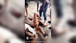 Dude catches a Vicious Beating from a Woman with Pernell Whittaker like Head Movement