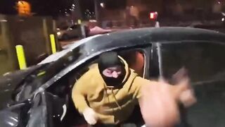 Kick Streamer Waxiest ATTACKED at the Minneapolis anti-ICE protest (another angle)