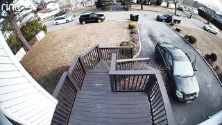 ICE agents swarm an illegal alien from Ecuador in Oregon