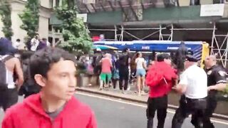 NYC Rioter Gets his Head Smashed Through a Window by NYPD