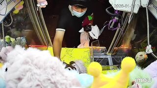 These people will loot anything lol