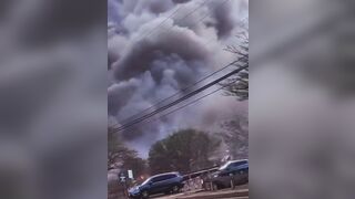 What are these flashes of light going off during the fires in Maui, Hawaii?