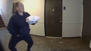 DoorDash worker just before food drop off