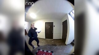 DoorDash worker just before food drop off