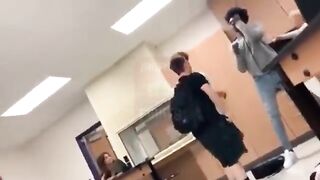 White Kid Guy Gets Beaten Repeatedly For Wanting His Blinker Back