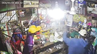 Shopkeeper in the Yellow is about to have a BAD TIME