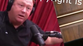 The moment Alex Jones told Joe Rogan about Jeffrey Epstein 10 years ago from the deleted 911 episode