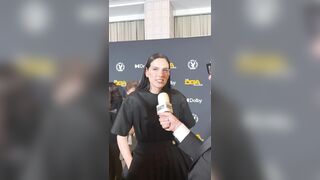 Eva Victor says “f*ck ICE, I hate ICE” at the #DGAAwards