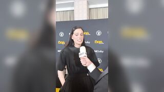 Eva Victor says “f*ck ICE, I hate ICE” at the #DGAAwards