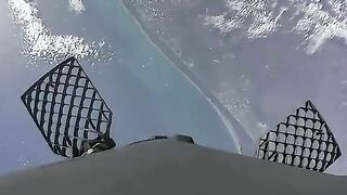 Awesome: SpaceX Falcon 9 hurtling to orbit with the stage 1 coming back. Elon Musk