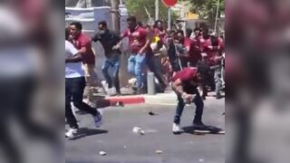 BREAKING: Isreal Prime Minister Benjamin Netanyahu Has Called For MASS DEPORTATION of Illegal African Migrants After A HUGE Riot/Gang-Brawl Broke Out in The Streets of Tel Aviv